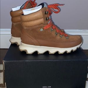 Sorel kinetic conquest boot- sold out everywhere!